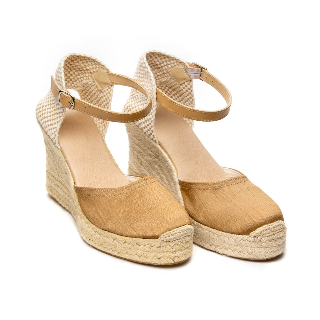 CANVA LINEN CARAMEL WEDGE